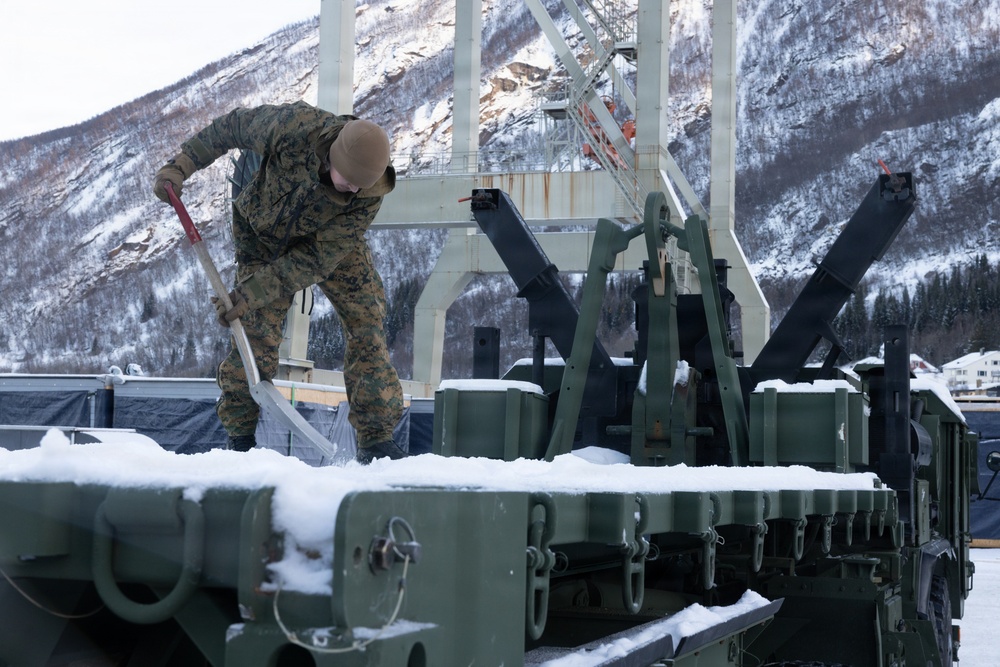 CORE 26 | Logistics Marines Conduct Port Operations for Arctic Exercise