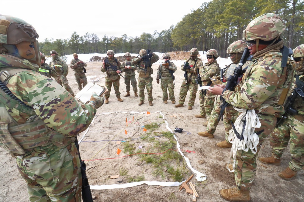 JB MDL- 152 EN Bn Squad Live Fire