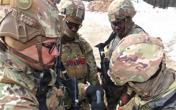 JB MDL- 152 EN Bn Squad Live Fire