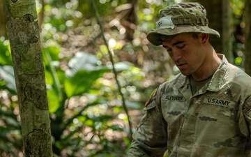 Jungle Operations Training Course - Panama: Jungle Traps and Crafting Training