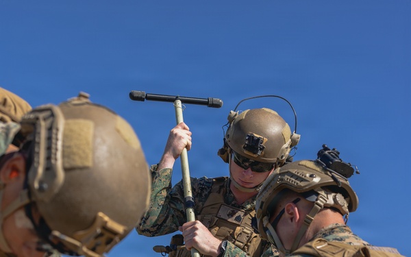 U.S. Marines with Charlie Company, 1st Battalion, 25th Marine Regiment, 4th Marine Division conduct ILOC at Marine Corps Base Camp Pendleton