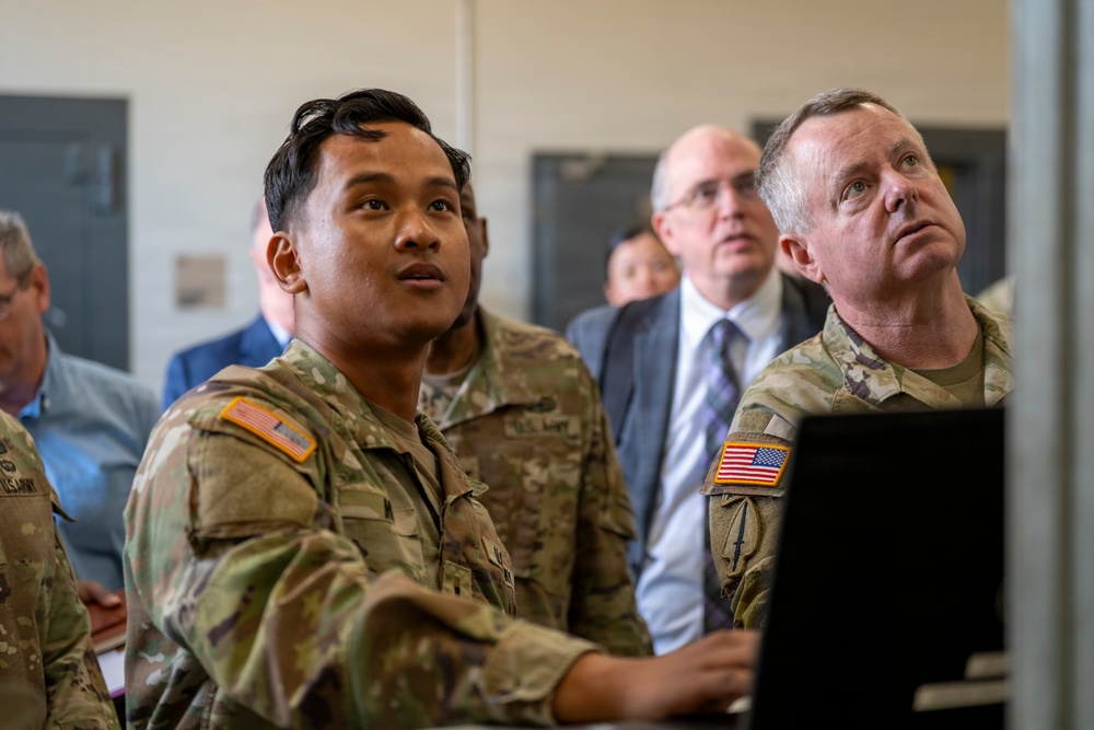 1AD hosts AMC CG on Fort Bliss Transformation visit
