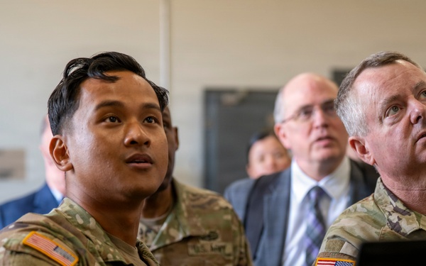 1AD hosts AMC CG on Fort Bliss Transformation visit