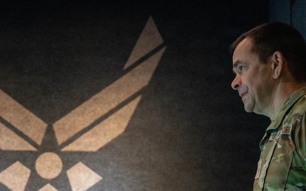 Brig. Gen. Allen Heritage Visits the 2d Audiovisual Squadron