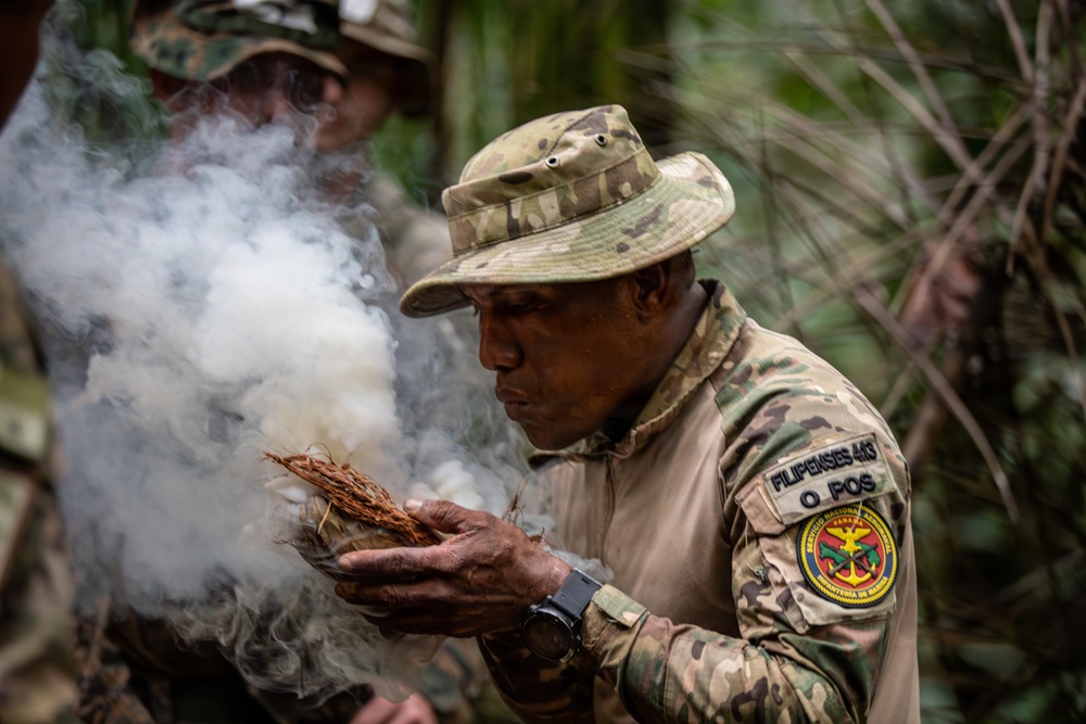 Jungle Operations Training Course - Panama 26-03: Primitive Fire and Shelter Crafting