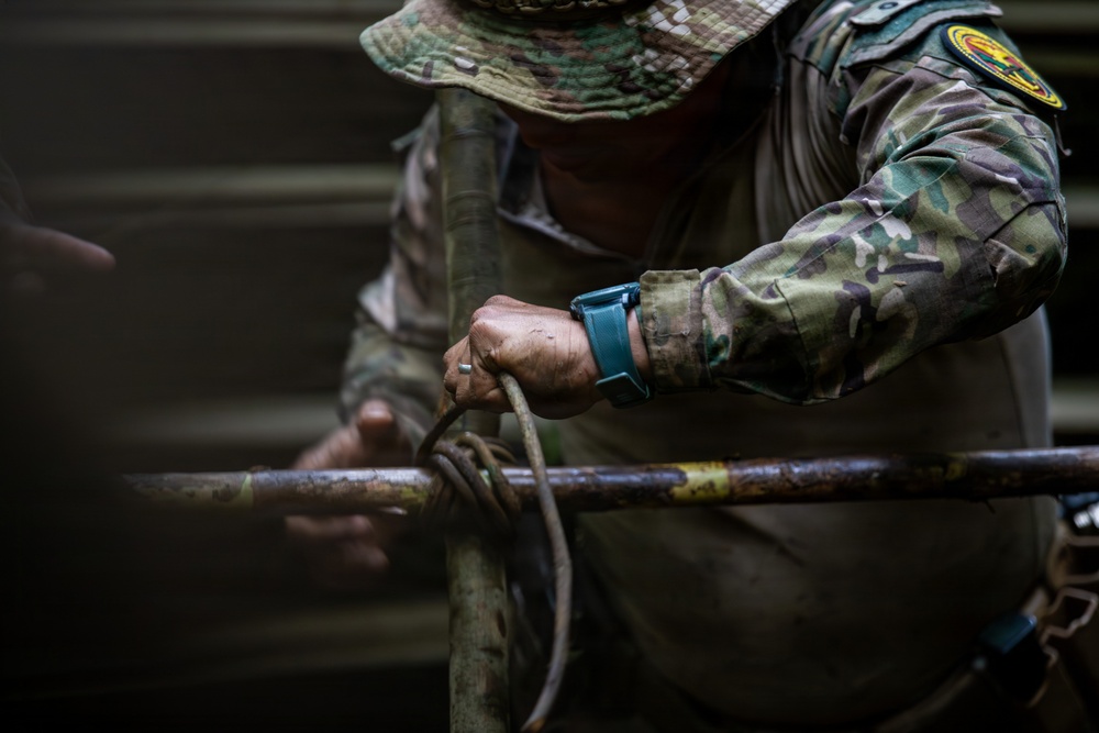 Jungle Operations Training Course - Panama 26-03: Primitive Fire and Shelter Crafting