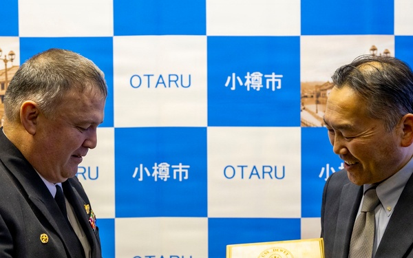 Destroyer Squadron 15 Leadership and USS Dewey's Commanding Officer Meets with Otaru Deputy Mayor