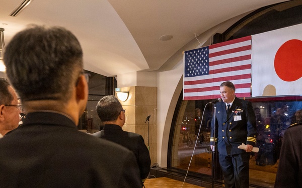 Otaru Community Leaders Hold a Welcome Reception for USS Dewey Sailors