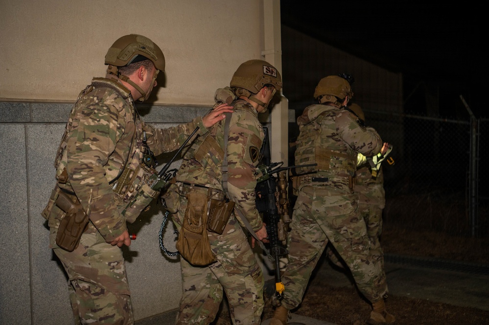 BEVSENT 26-2: 8th SFS conducts fire team operations