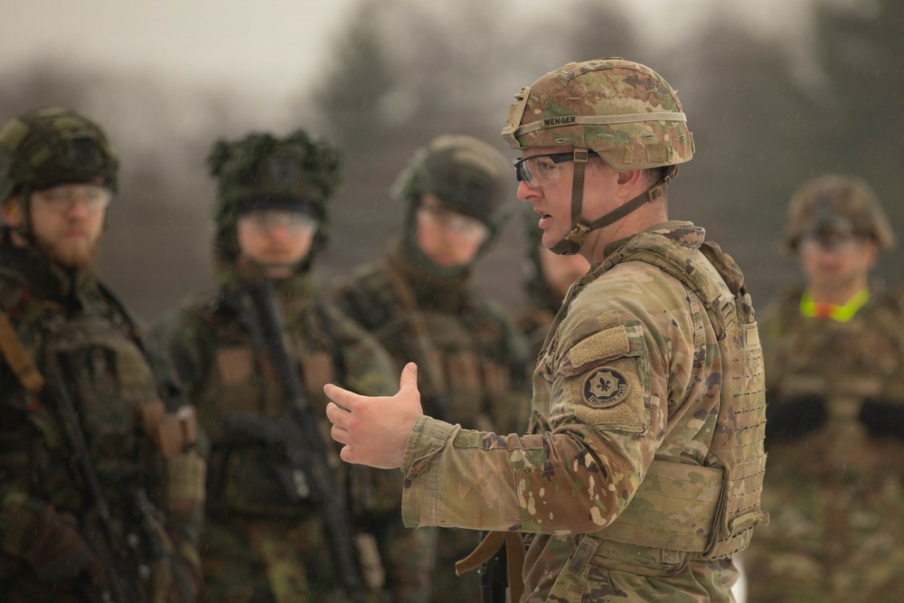 2CR Joint Small Arms Training