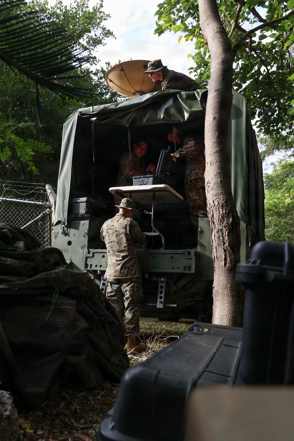 5th Air Naval Gunfire Liaison Company Marines conduct communication exercise