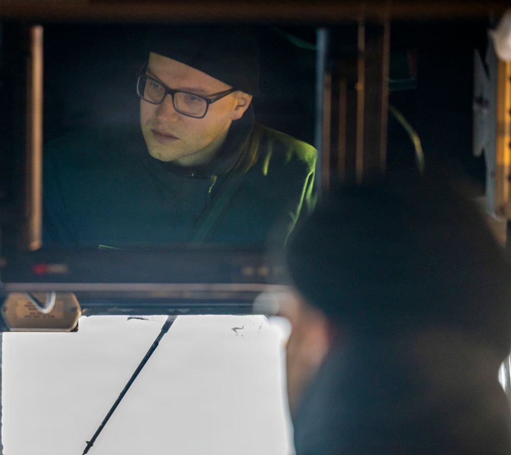 USS Dewey Conducts Sea and Anchor in Tokyo Bay