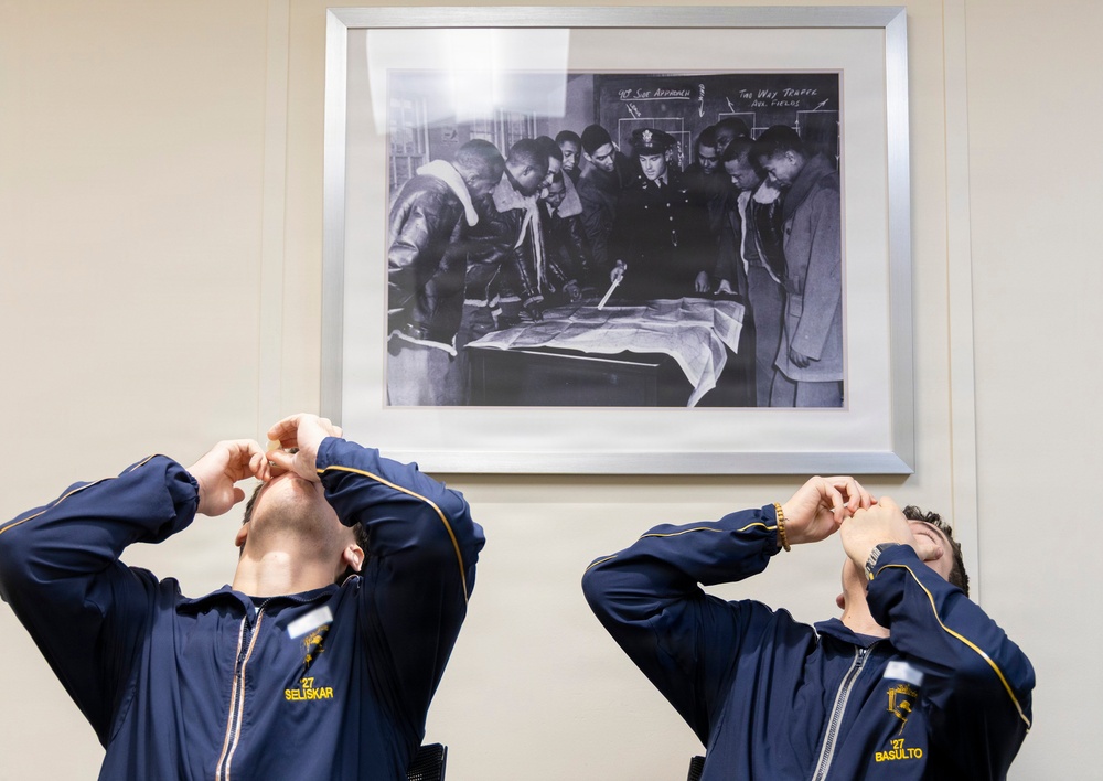 Clearing the vision barrier: Inside Walter Reed’s refractive surgery program