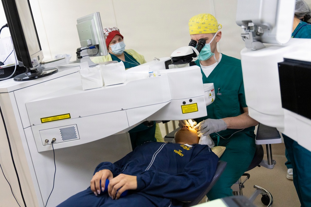 Clearing the vision barrier: Inside Walter Reed’s refractive surgery program