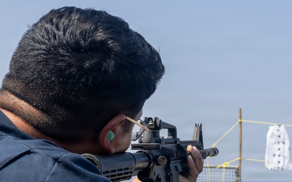 USS Delbert D. Black (DDG 119) Conducts Live Fire Exercise