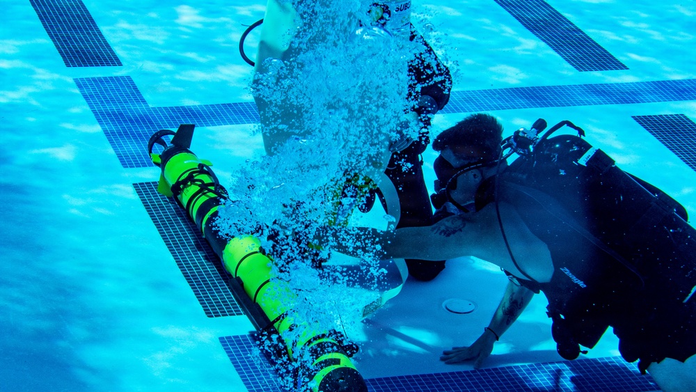 Readiness Doesn’t Stop at Sea Level: 7th ESB Conducts Underwater Training