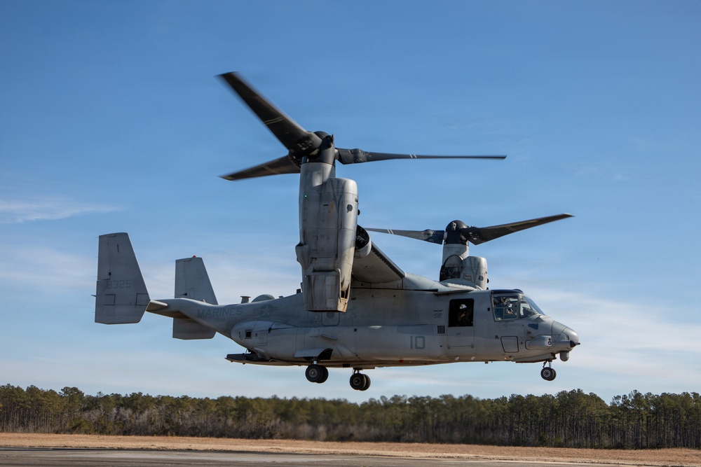 24th MEU CERTEX: VMM-365 Flight Ops