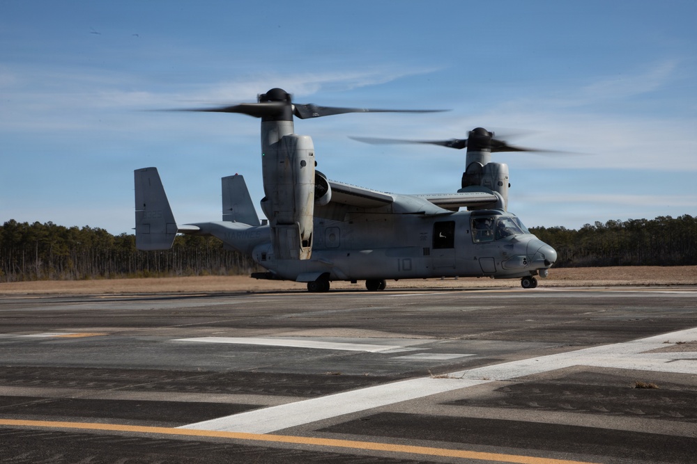 24th MEU CERTEX: VMM-365 Flight Ops