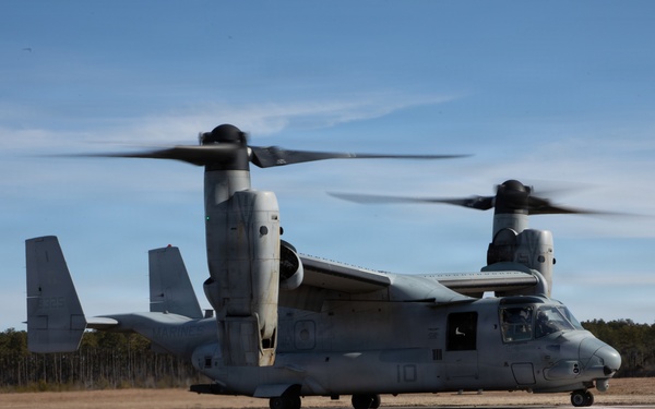 24th MEU CERTEX: VMM-365 Flight Ops