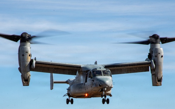 24th MEU CERTEX: VMM-365 Flight Ops