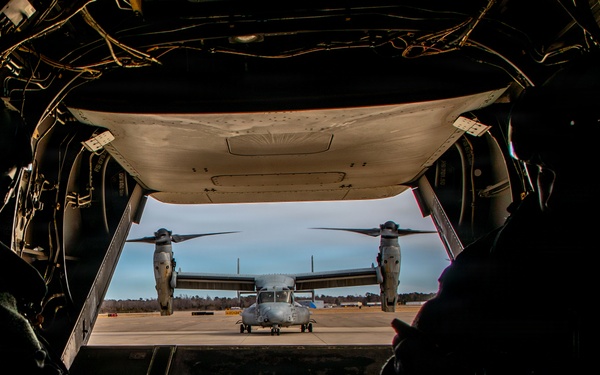 24th MEU CERTEX: VMM-365 Flight Ops