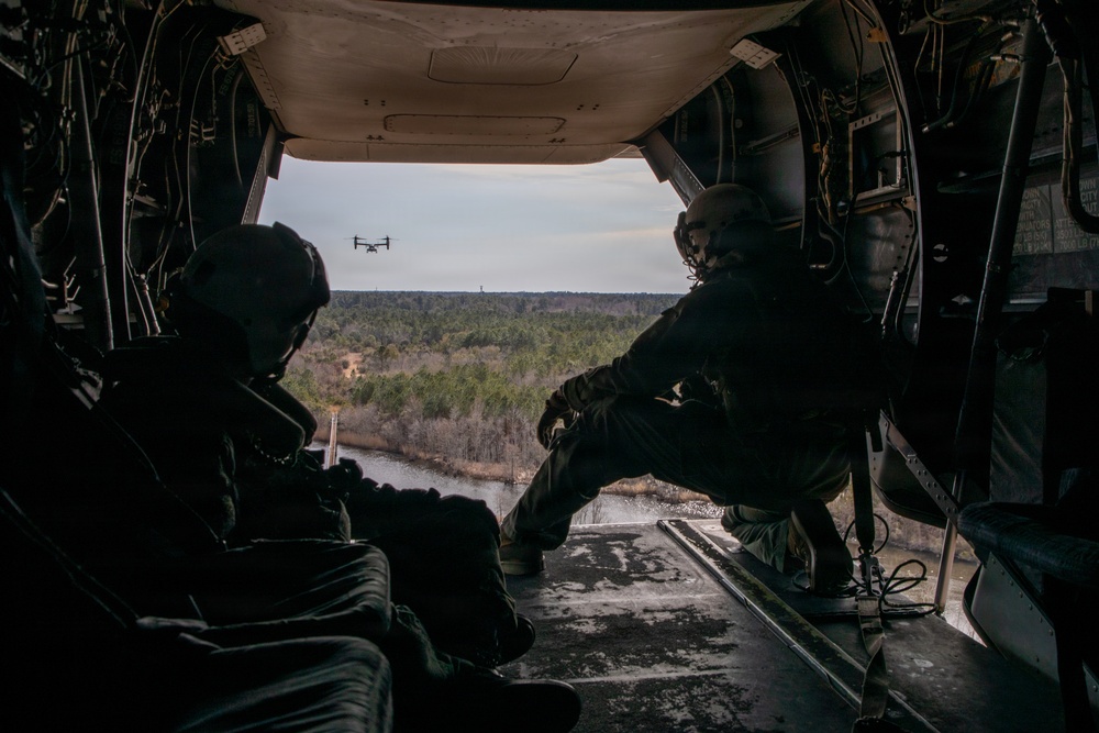 24th MEU CERTEX: VMM-365 Flight Ops
