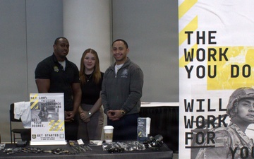 The Illinois National Guard partnered with the USO at the Auto Show so that the public could learn more about the Illinois National Guard and the USO.