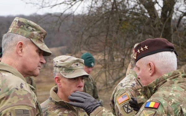 V Corps CG meets Romania Land Forces commander