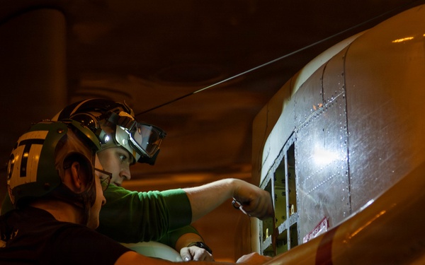 Abraham Lincoln Conducts Routine Aircraft Maintenance