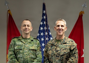 Lt. Gen. Christian F. Wortman meets with Commandant of the Netherlands Marine Corps