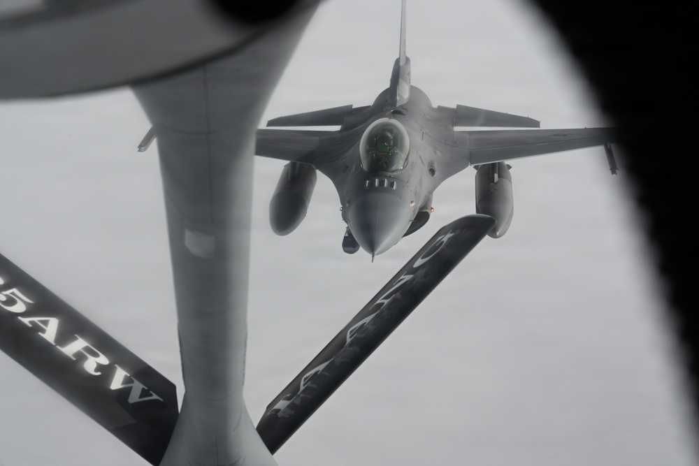 Refueling F-16 Fighting Falcons