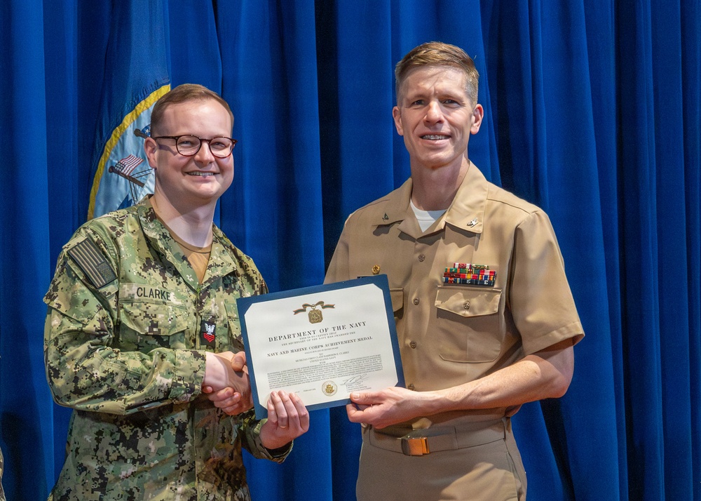 CHINFO visits US Navy Band