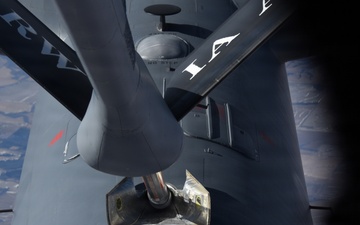 Refueling B-52H Stratofortresses