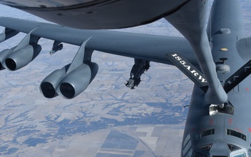 Refueling B-52H Stratofortresses