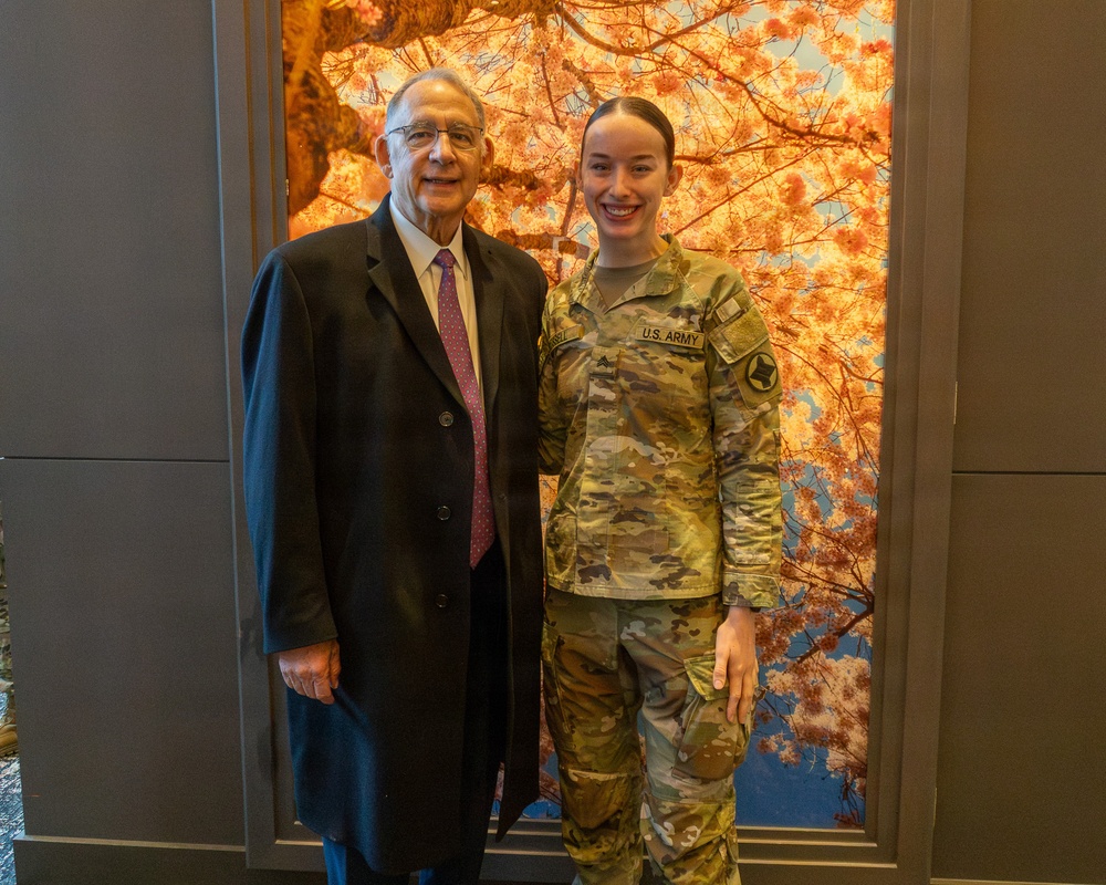 Arkansas Senator John Boozman visits National Guard Members Supporting D.C Safe and Beautiful Mission