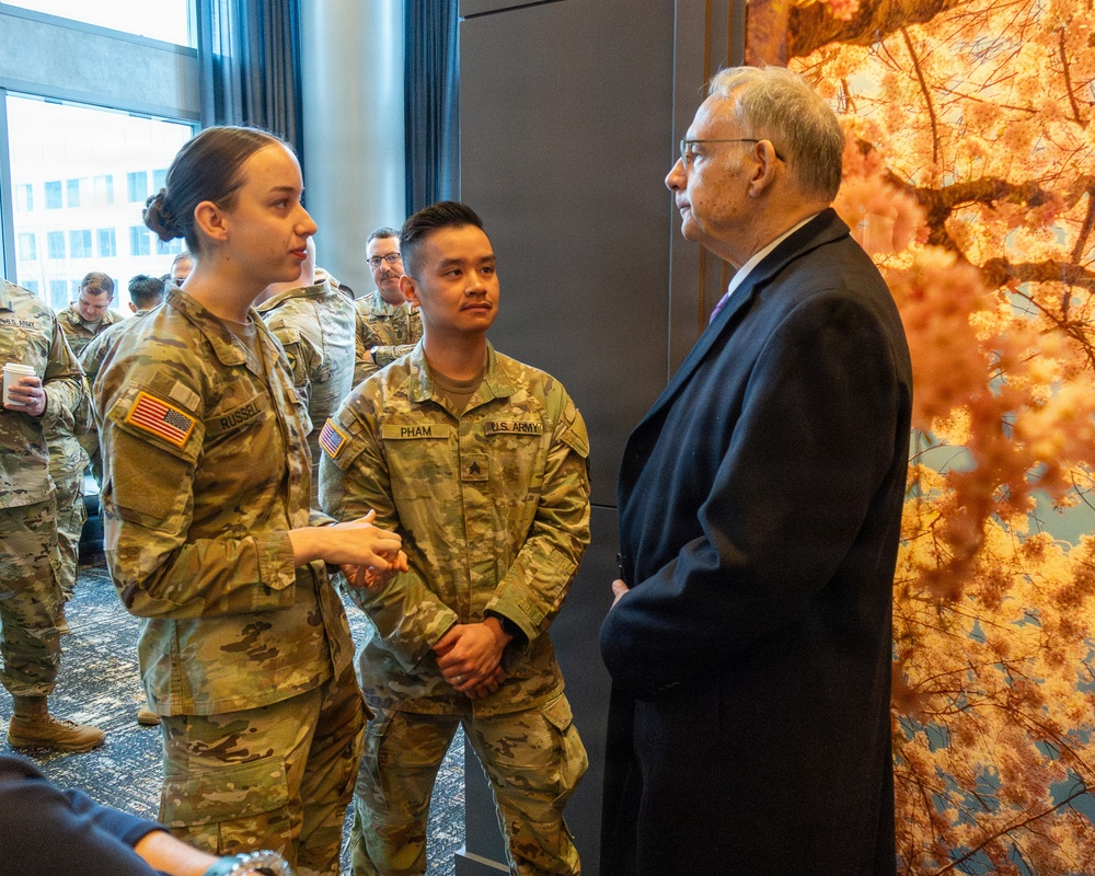 Arkansas Senator John Boozman visits National Guard Members Supporting D.C Safe and Beautiful Mission