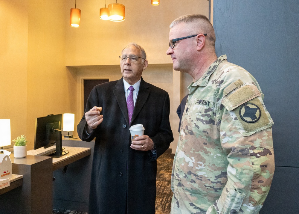 Arkansas Senator John Boozman visits National Guard Members Supporting D.C Safe and Beautiful Mission
