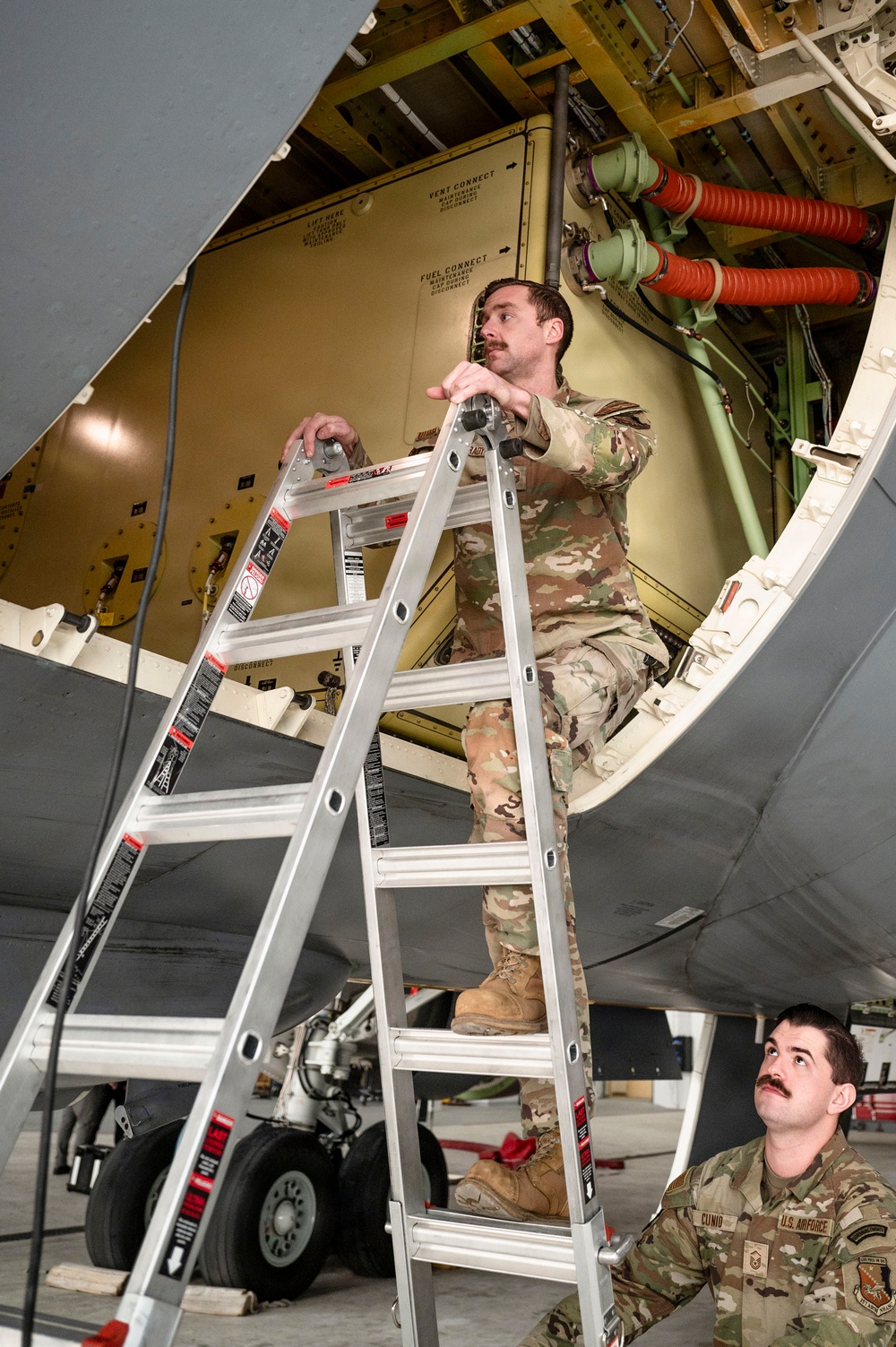 A Total Force Effort: Pease Crew Chiefs Conquer Winter to Keep Tankers Flying