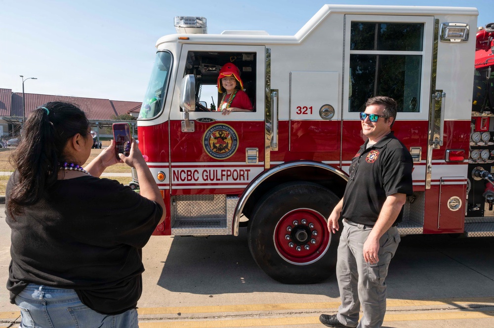 NCBC Gulfport Fire and Emergency Services Participates in VA Parade