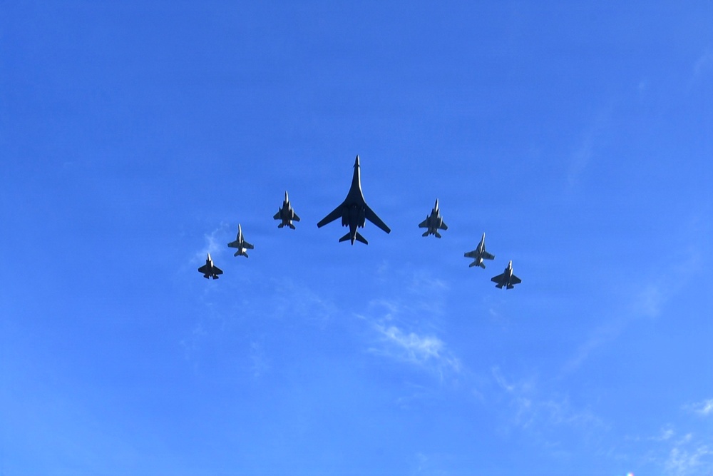 U.S. Navy, U.S. Air Force conduct joint flyover at Super Bowl LX
