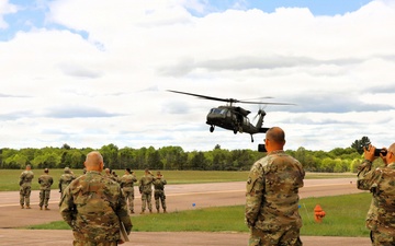 Soldiers with 13th Battalion, 100th Regiment hold slingload training at McCoy; Wisconsin National Guard Black Hawks, crews assist