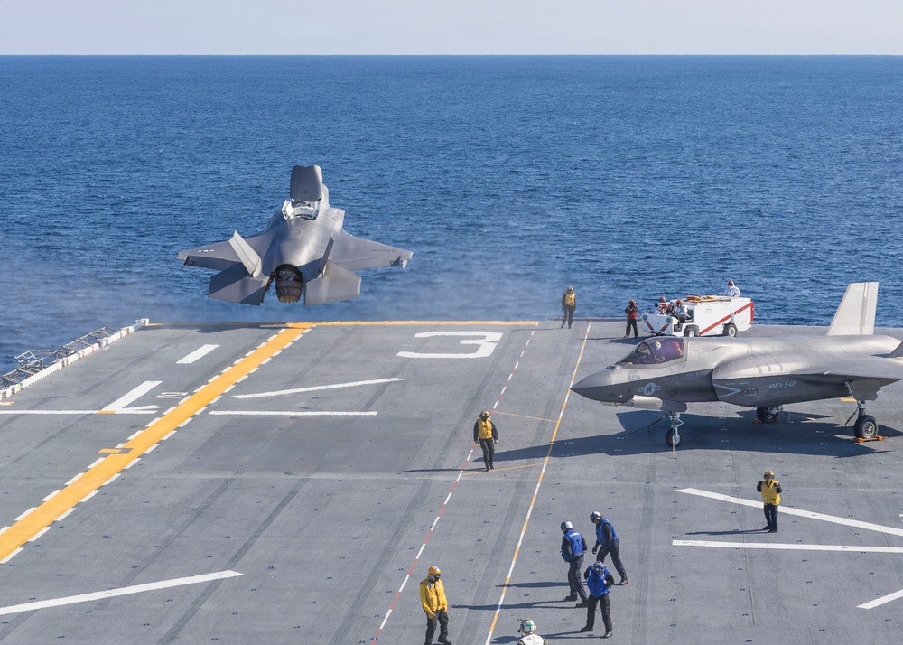 Kearsarge Conducts F-35 Flight Operations