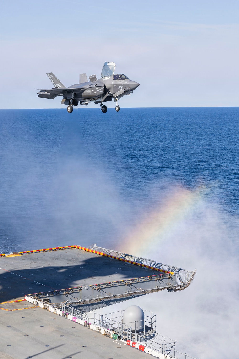 Kearsarge Conducts F-35 Flight Operations