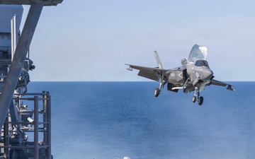 Kearsarge Conducts F-35B Flight Operations