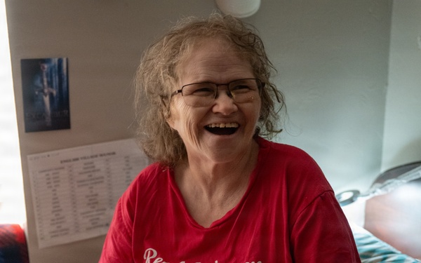 Altus Airmen deliver Valentines for Veterans