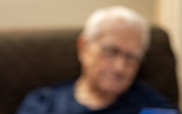 Altus Airmen deliver Valentines for Veterans