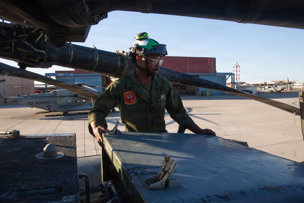 HMH-465 DFT maintenance operations