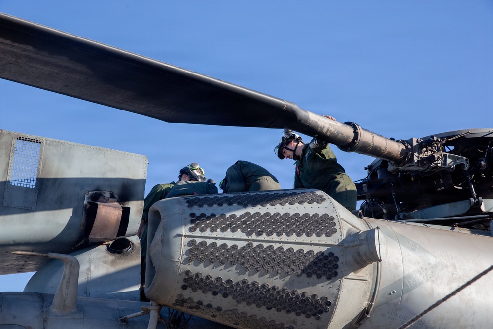HMH-465 DFT maintenance operations
