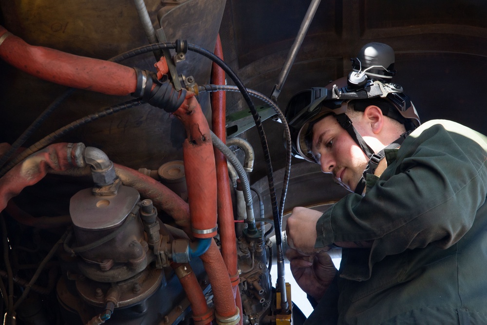 HMH-465 DFT maintenance