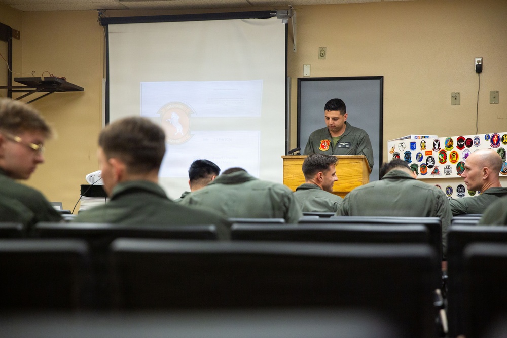 HMH-465 conduct aerial gunnery qualification